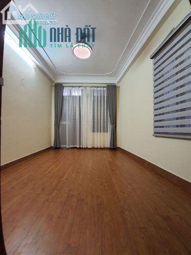 BÁN NHÀ ĐƯỜNG HOÀNG MAI 40MX 4 tầngGIÁ 3 TỶ