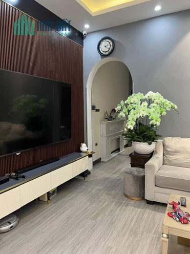 Bán nhà đẹp Vũ Xuân Thiều 70 m2 ,2 tầng ,Mt 5m ,oto tránh ,full nội thất giá nhỉnh 6 tỷ