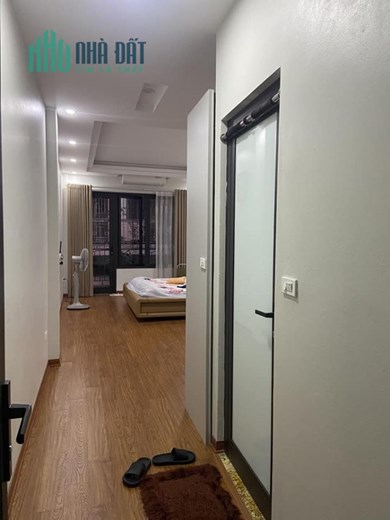 Bán nhà 83m2 phố Nguyễn Văn Cừ, Long Biên Gara Ô tô đua Thang máy XỊN Nội thất VIP 10.3 Tỷ