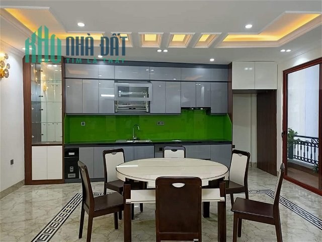 Bán nhà  LẠC LONG QUÂN , LÔ GÓC , gần Hồ Tây 47M 4tầng 5.0 tỷ