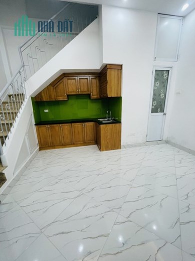 Bán nhà LÔ GÓC Khương Trung Thanh Xuân 25m 3 tầng 2 ngủ  sổ đỏ chính chủ nhỉnh 2 tỷ lh 0817606560