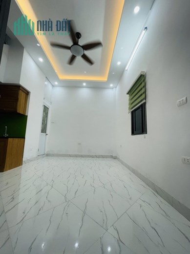 Bán nhà Khương Trung Thanh Xuân 25m 3 tầng 2 ngủ Lô Góc sổ đỏ chính chủ nhỉnh 2 tỷ lh 0975124520