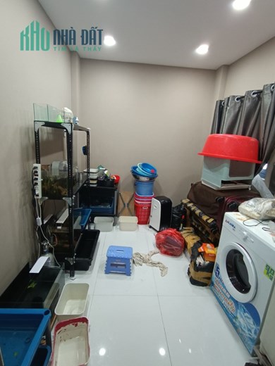 Bán nhà Lê Văn Sỹ Q3 , HXH, 40m2 , 3 tâng 4PN , HĐ thuê 15tr,Giá 6,5 Tỷ