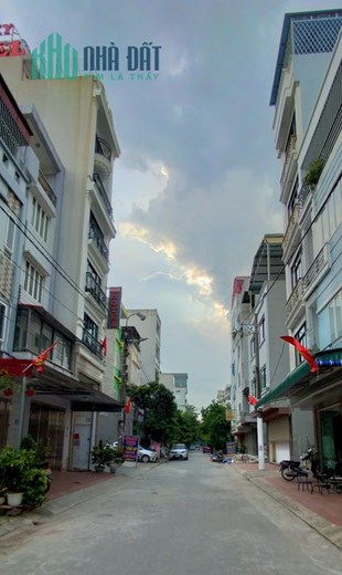 Bán nhà riêng Lai Xá 72,5m2, vỉa hè kinh doanh, ôtô, 5 tầng 7,5tỷ