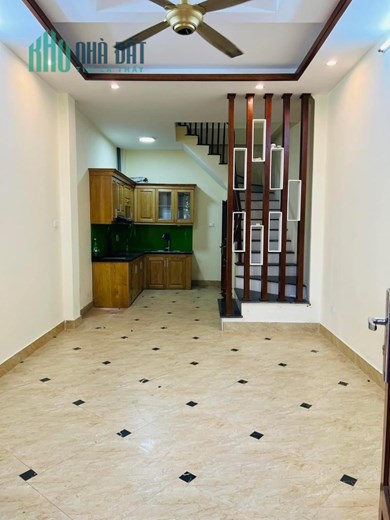 Bán gấp nhà đẹp Hoàng Hoa Thám, Ba Đình. Diện tích 36m2 - 5 tầng cực thoáng