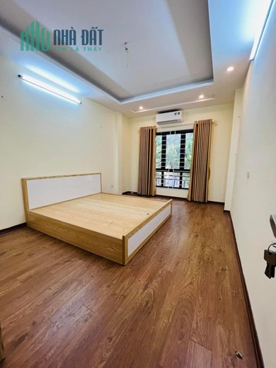 Bán gấp nhà đẹp Hoàng Hoa Thám, Ba Đình. Diện tích 36m2 - 5 tầng cực thoáng