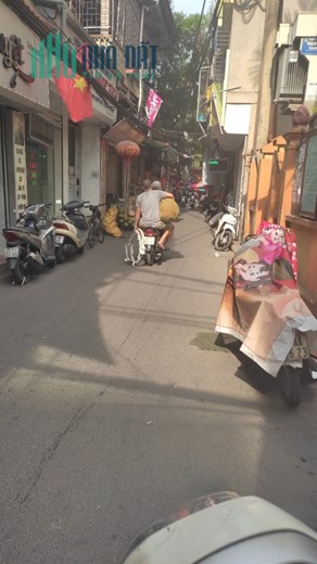 Bán ĐẤT tặng nhà Trung Kính Trung Hòa Cầu Giấy 35m 2 tầng 2 ngủ ngõ nông gần phố nhỉnh 3 tỷ lh