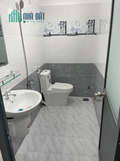 Thanh Lý Gấp Nhà Riêng, Cách Chợ Thủ Đức 100M, Đường Hồ Văn Tư, 80m2 Chỉ Nhĩnh 4 Tỷ, Xách Vali Ở