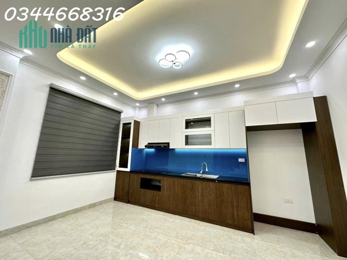 Bán nhà Việt Hưng, 50m2 4 tầng mới cứng, giá 3.9 tỷ