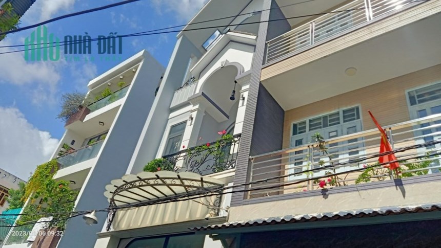 Nhà 3T hẻm xe hơi 1041 Trần Xuân Soạn 4m x 14m, tiện ích xung quanh, chỉ 7 tỉxx