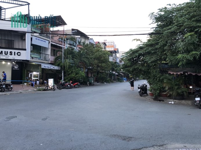 Bán rẻ nhà phố góc 2 mặt tiền 4 x 16m Bùi Minh Trực Q8 TP.HCM