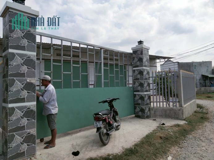 Nhà Xưởng cho thuê tại: khu công nghiệp Đức Thuận, huyện Đức Hòa,Long An, ngay vòng xoay Mỹ Hạnh,