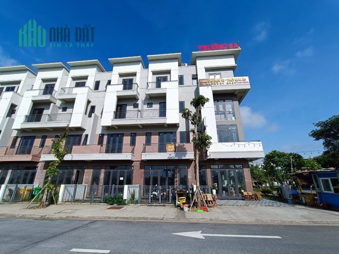 Bán nhanh căn shophouse Diamond - Vsip  chân đế chung cư