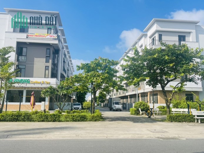 Bán nhanh căn shophouse Diamond - Vsip  chân đế chung cư