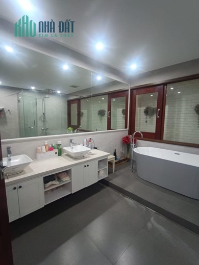 Phân lô, oto tránh, kinh doanh, Vũ Ngọc Phan, Đống Đa 74m, 6T, MT 4m, chỉ 16.8 tỷ.