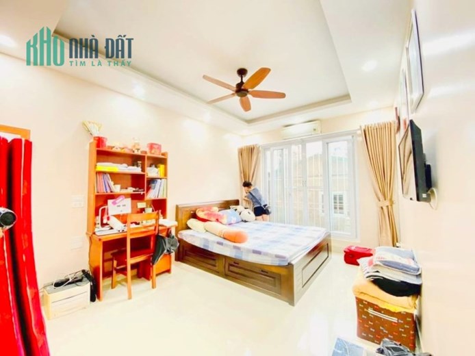 Bán nhà thông số vàng Thịnh Hào - Ngõ thông thoáng - ở sướng ,nhà dân xây