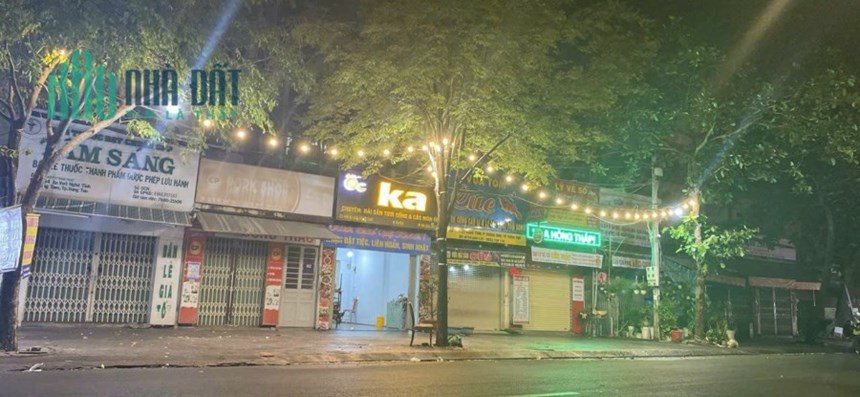 CẦN SANG QUÁN ỐC CÓ VỈA HÈ RỘNG ĐANG HOẠT ĐỘNG TỐT