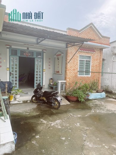 Chủ ngộp Cần Bán gấp Nhà Hưng Long -Quy Đức  Bình Chánh chỉ nhỉnh 4 tỷ