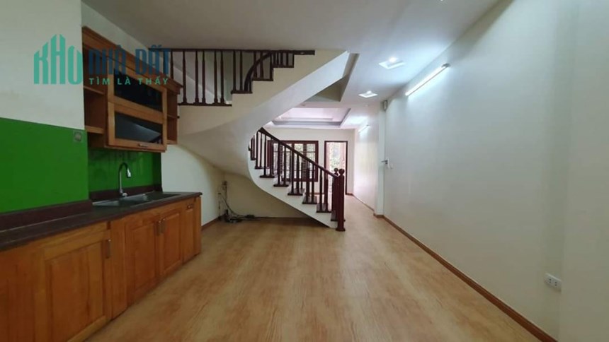 Bán nhà Nguyễn Trãi, Hà Đông 51 m2, 4 tăng, 5 mặt tiền, giá nhỉnh hơn 6 tỷ.