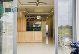 Bán nhà phố ngay chợ khánh bình