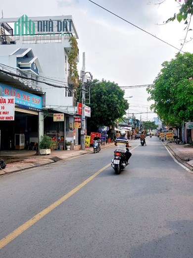 Nhà mặt tiền buôn bán sầm uất ngay sát chợ Minh Phát, đường xe Cont