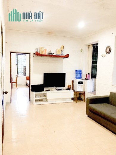 BÁN NHÀ TẬP THỂ BÊ TÔNG CHÈM LÔ GÓC 60M2 SỔ SẴN GIAO DỊCH 2 NGỦ CHỈ HƠN 700TR
