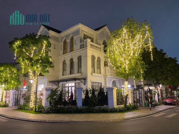 Bán biệt thự sân vườn Tulip Vinhomes Riverside, Lô góc, Vị trí đẹp, 327m2, MT 30m, 99 tỷ