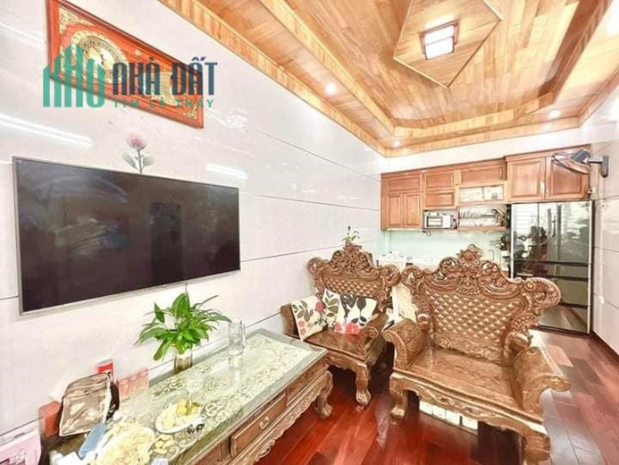 Bán nhà giá rẻ Đường Láng Nhỉnh 3 tỷ 40m Full Nội Thất Ở Ngay