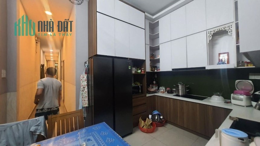 -	Ngộp bank bán gấp nhà hẻm 151 Lũy bán Bích 3 tầng 80m2  7,9 tỷ còn TL.