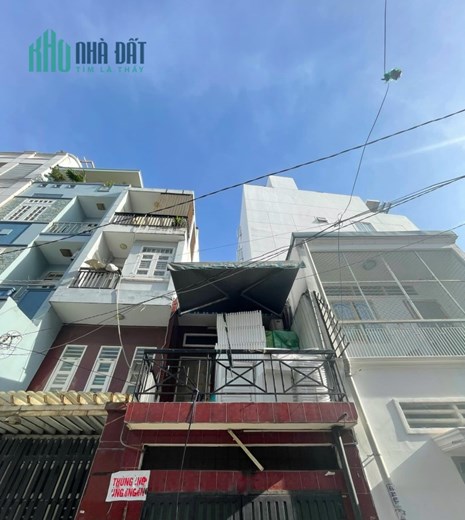 TRUNG TÂM BÌNH THẠNH - GIÁP QUẬN 1 - XE TẢI ĐỖ CỬA - NHÀ CŨ TIỆN XÂY MỚI