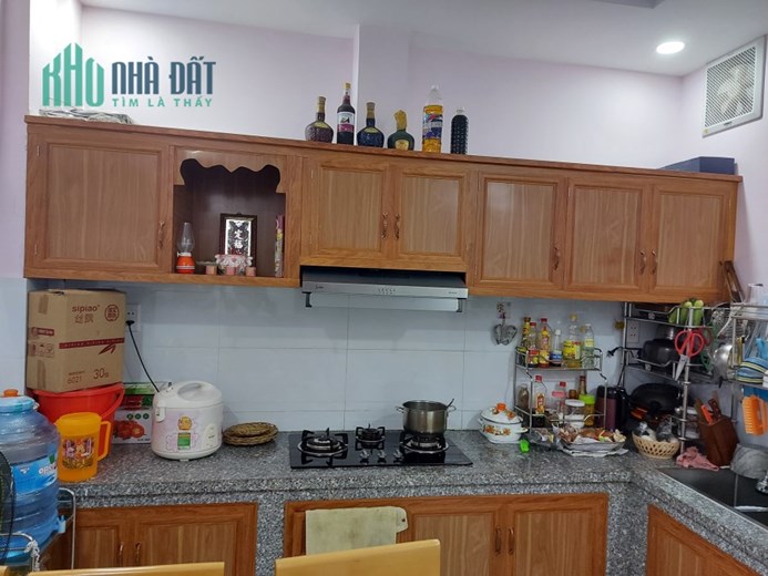 ĐỐI DIỆN LAND MARK 81 - GIÁP QUẬN 1 - NHÀ MỚI ĐẸP LUNG LINH - GẤP BÁN