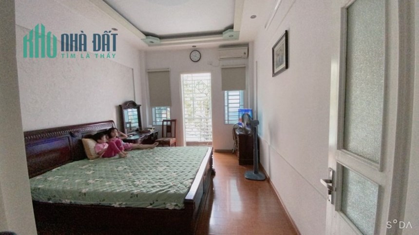 Mua Đất Tặng Nhà 185m Mặt Tiền 9m. Nhà Trên Đường Hồ Tùng Mậu Cầu Giấy. Chủ Cần Bán Gấp