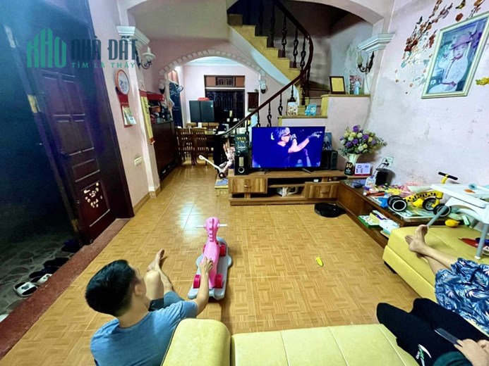 Cho thuê nhà, HGĐ, Tân Xuân 80m2, 3T, 4N, đồ cơ bản, 14.5 tr