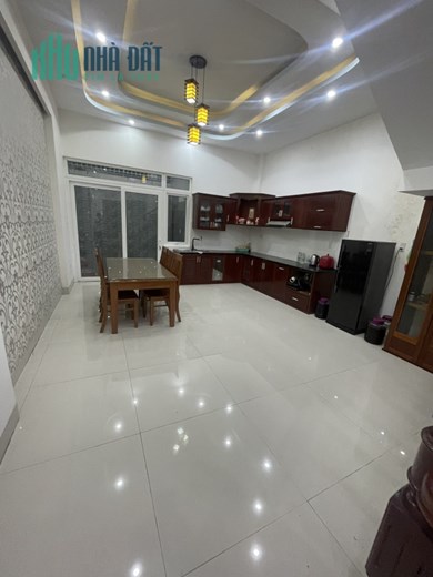 Cho thuê 2 căn nhà liền kề 3 tầng ở Phước Long, Nha Trang