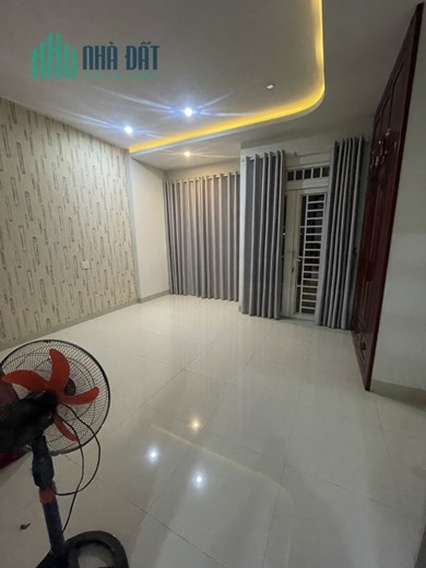 Cho thuê 2 căn nhà liền kề 3 tầng ở Phước Long, Nha Trang