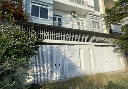 Cho thuê 2 căn nhà liền kề 3 tầng ở Phước Long, Nha Trang