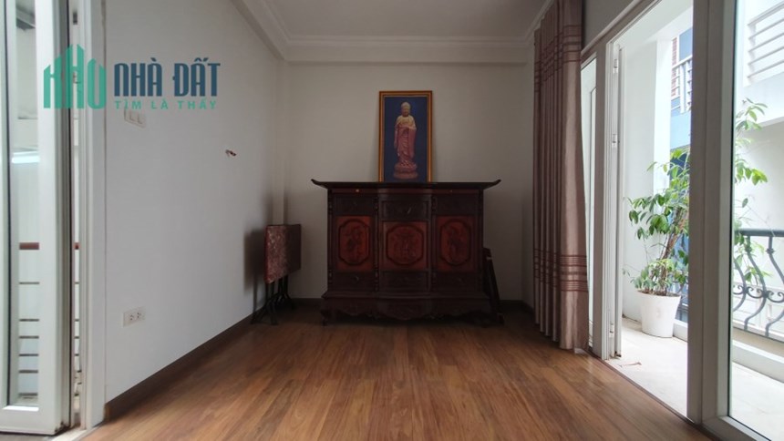 Bán nhà 85m2 phố Nguyễn Văn Cừ, Long Biên Gara Ô tô đua Vỉa hè Kinh doanh siêu đỉnh Giá 4.5 Tỷ