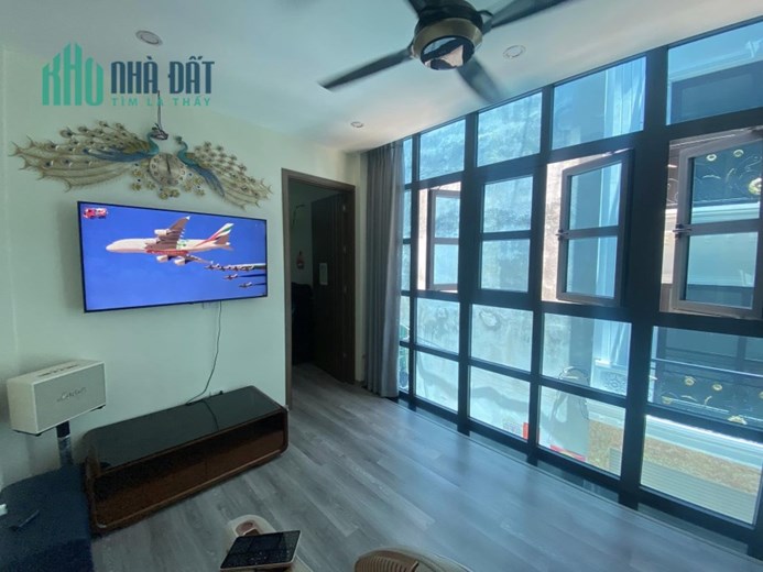 Cần bán gấp nhà ĐẸP lô góc, ô tô vào nhà, kinh doanh, vừa ở vừa làm văn phòng