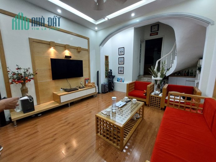 Bán nhà phố Đê La Thành, 2 thoáng,  nhà đẹp, Nt xịn sò, 78m, 6 tỷ