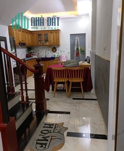 Bán nhà riêng Nguyễn Văn Huyên 50m2, 6PN, ngõ rộng ôtô đỗ 5 tầng 6.3tỷ