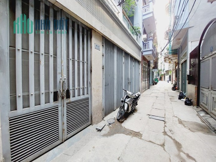 Bán nhà riêng phố Phùng Chí Kiên, 95m2, mặt tiền 8m ôtô. LH: Địa Thủy Sư Trần Thọ 0906299843