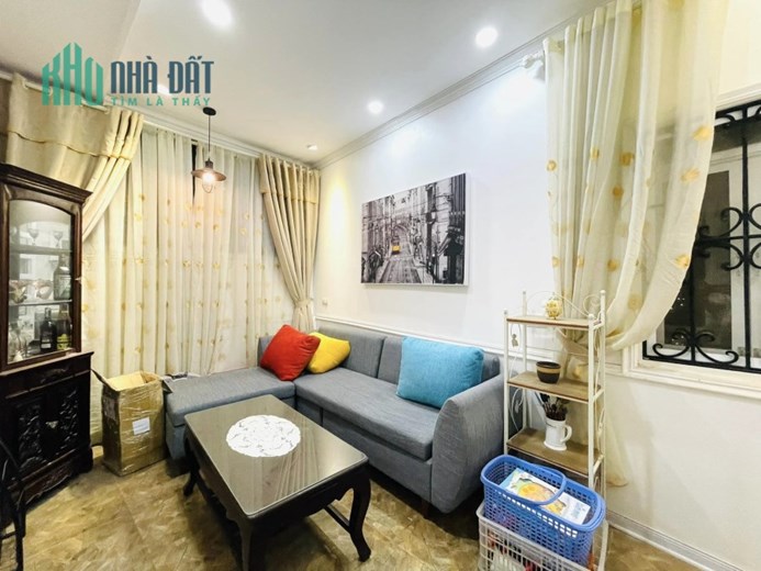 Bán nhà phố Đặng Văn Ngữ, ô tô gần, nhà đẹp, 2 thoáng, 35m, 5T, 4.15 tỷ