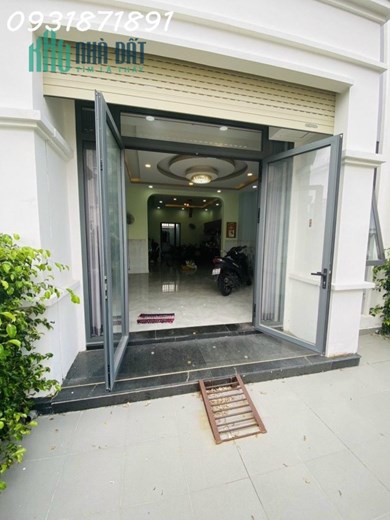 Cho thuê NHÀ MỚI, Khu vực TT. Bến Lức - 75m2 /1 trệt 2 lầu - Giá 3 TỶ 1