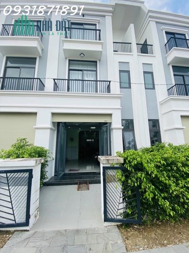 Cho thuê NHÀ MỚI, Khu vực TT. Bến Lức - 75m2 /1 trệt 2 lầu - Giá 3 TỶ 1