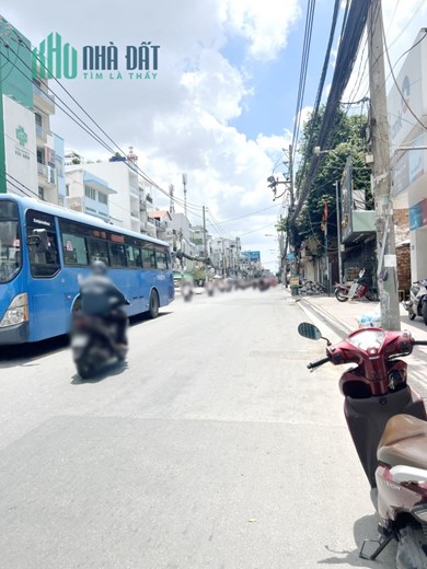 Nhà mới 5 tầng mặt tiền đường 35m CMT8 P13Q10 - Giá : 11 Tỷ (TL)