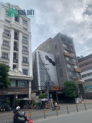 bán nhà  MẶT TIỀN NTT Q7 NGANG KHỦNG