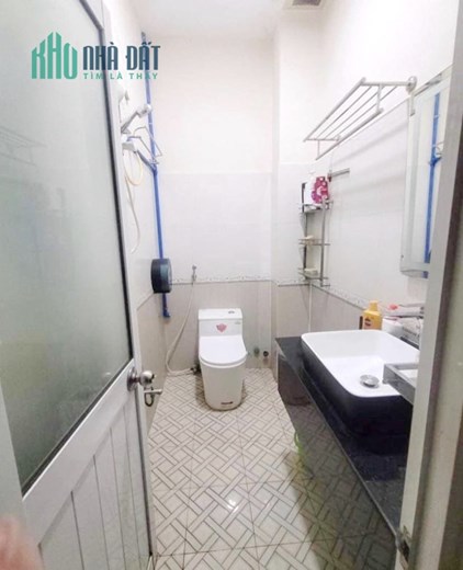 Nhà 3 tầng hẻm ô tô Âu Dương Lân P2Q8. Giá 18 triệu