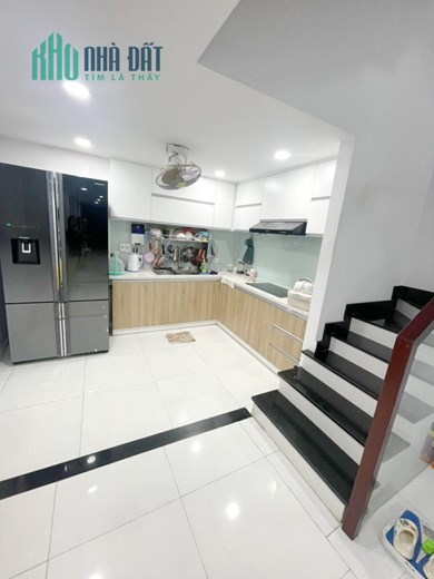 Nhà hẻm ô tô sát MT Dương Bá Trạc 4 tầng P1Q8 giá 7 tỷ4