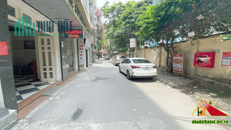 Chính chủ bán nhà số 16 ngõ 42 Vũ Ngọc Phan, Đống Đa 67,5m2 giá 16 tỷ