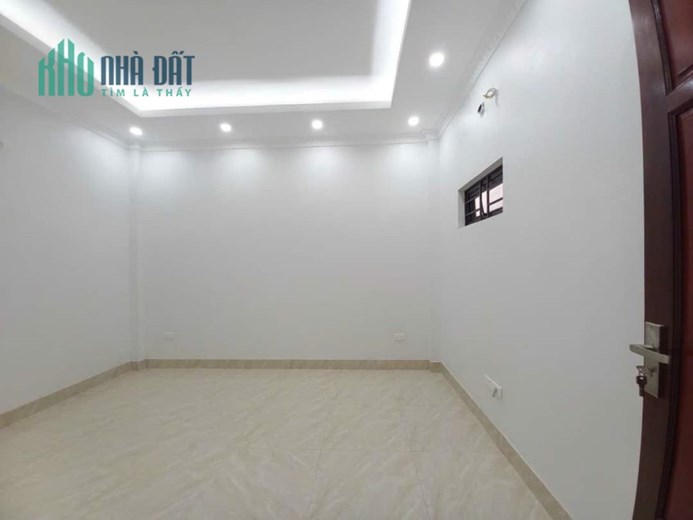 BÁN NHÀ ĐẸP Ở SƯỚNG LIÊN MẠC CAO TẦNG GIÁ RẺ NGÕ THOÁNG NHỈNH 2.6 TỶ